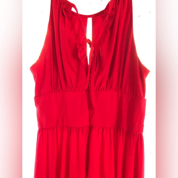 Red embellished dress - Picture 4 of 4